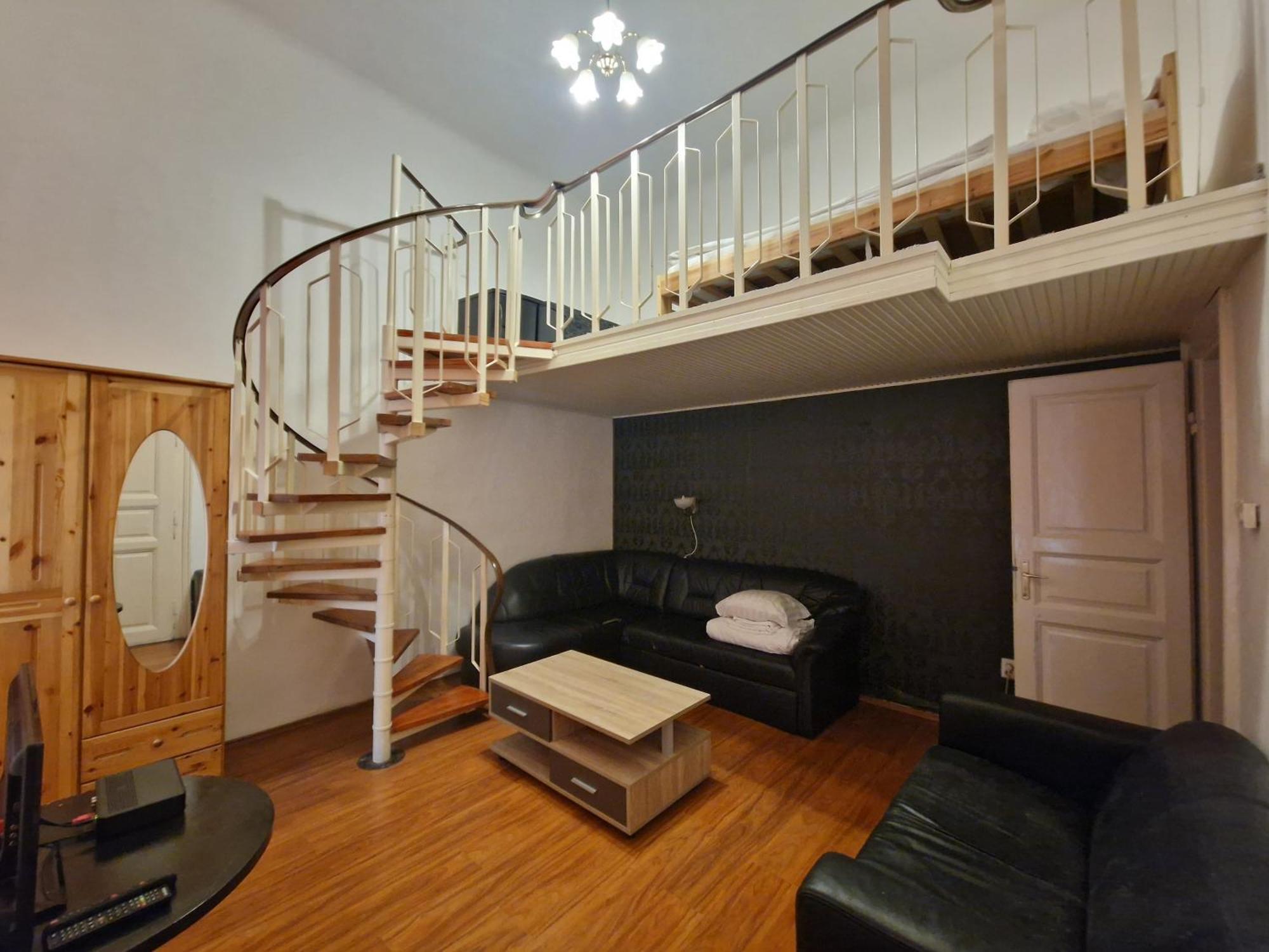 4 2. Apartamento Budapest